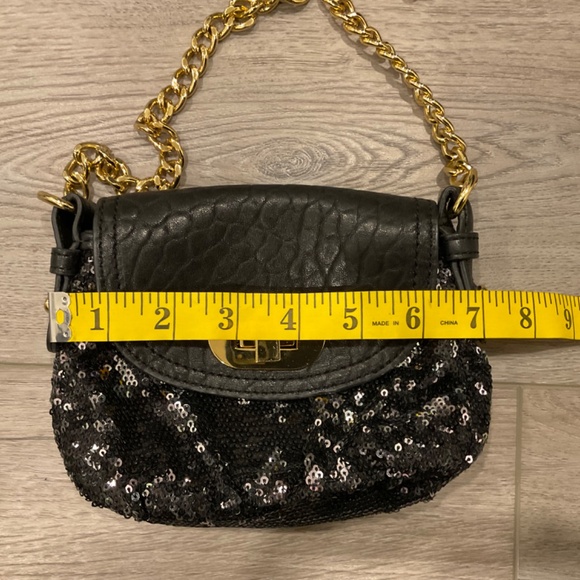 BADGLY MISCHKA Crossbody Evening Bag Black/Silver Sequins Gold Tone Chain - Picture 4 of 10